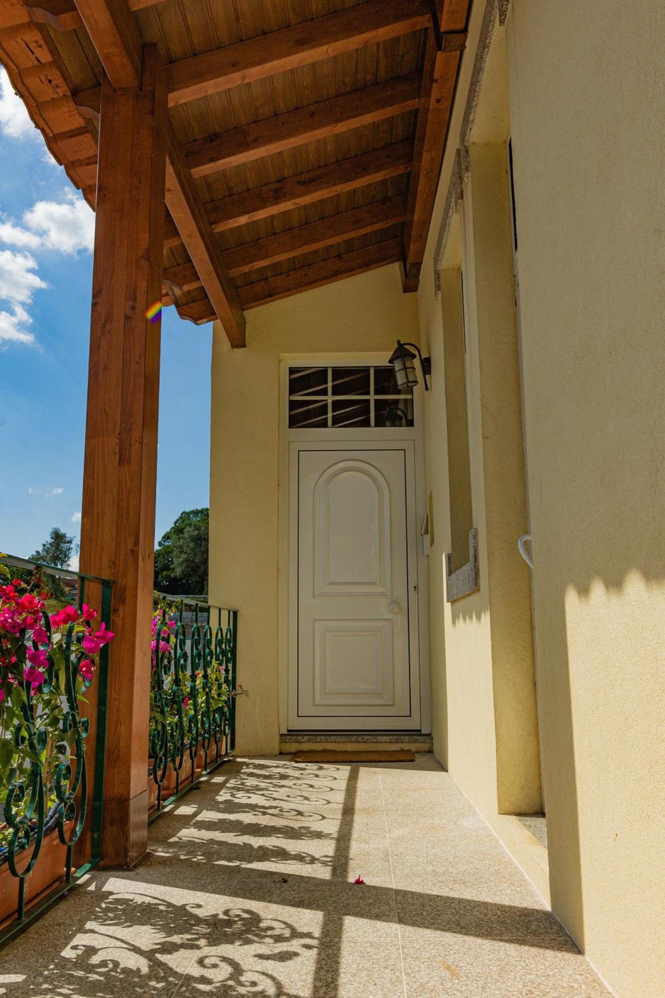 Apartamento Cava Do Viriato Deluxe Viseu Bagian luar foto